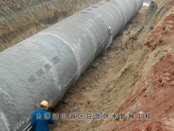 大港油田油区应急供水管网工程施工现场 